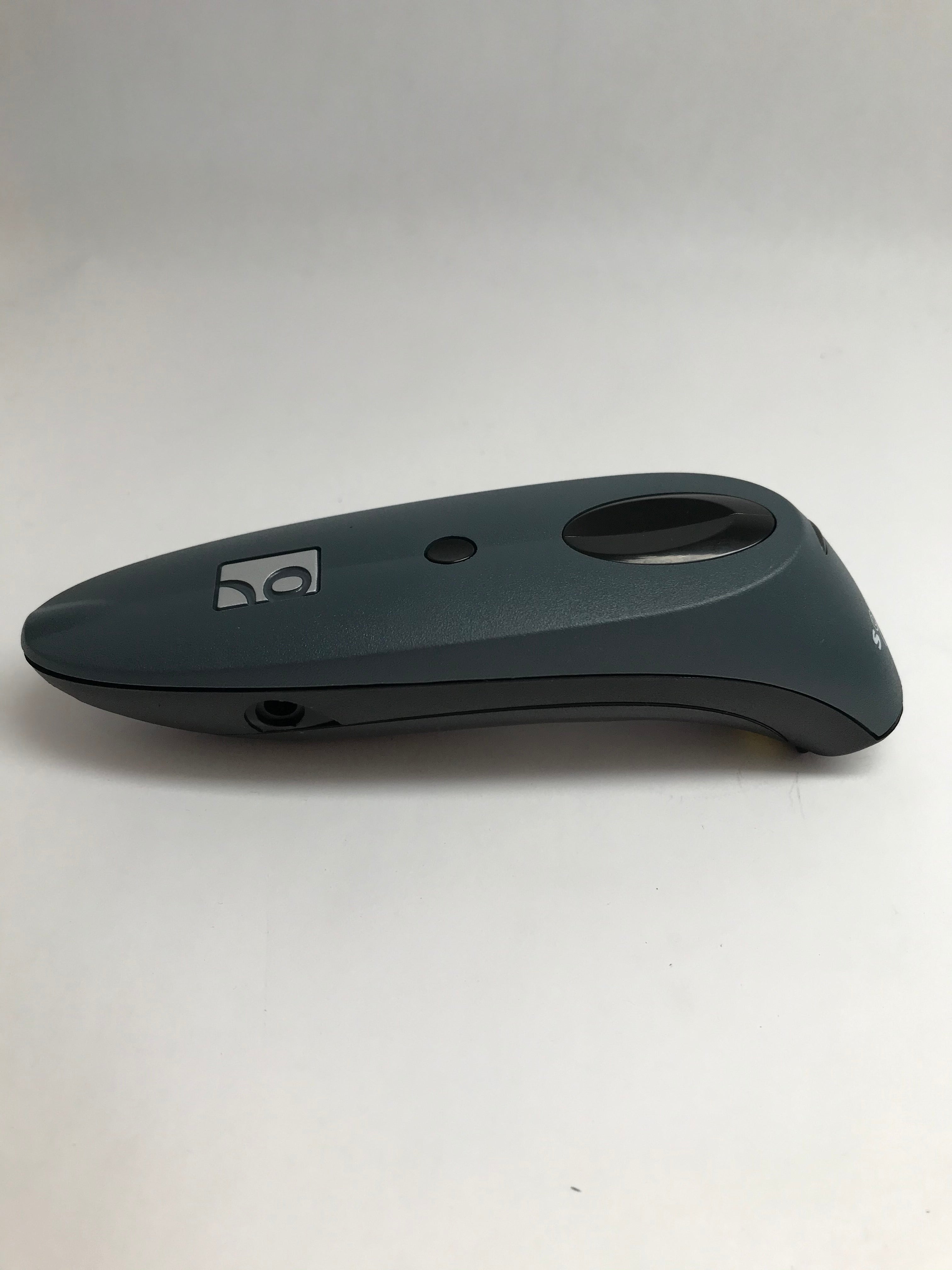 Socket Mobile Barcode Scanner P/N 8550-00062 N and Charging Base - Refurbished - DCCSUPPLY.COM